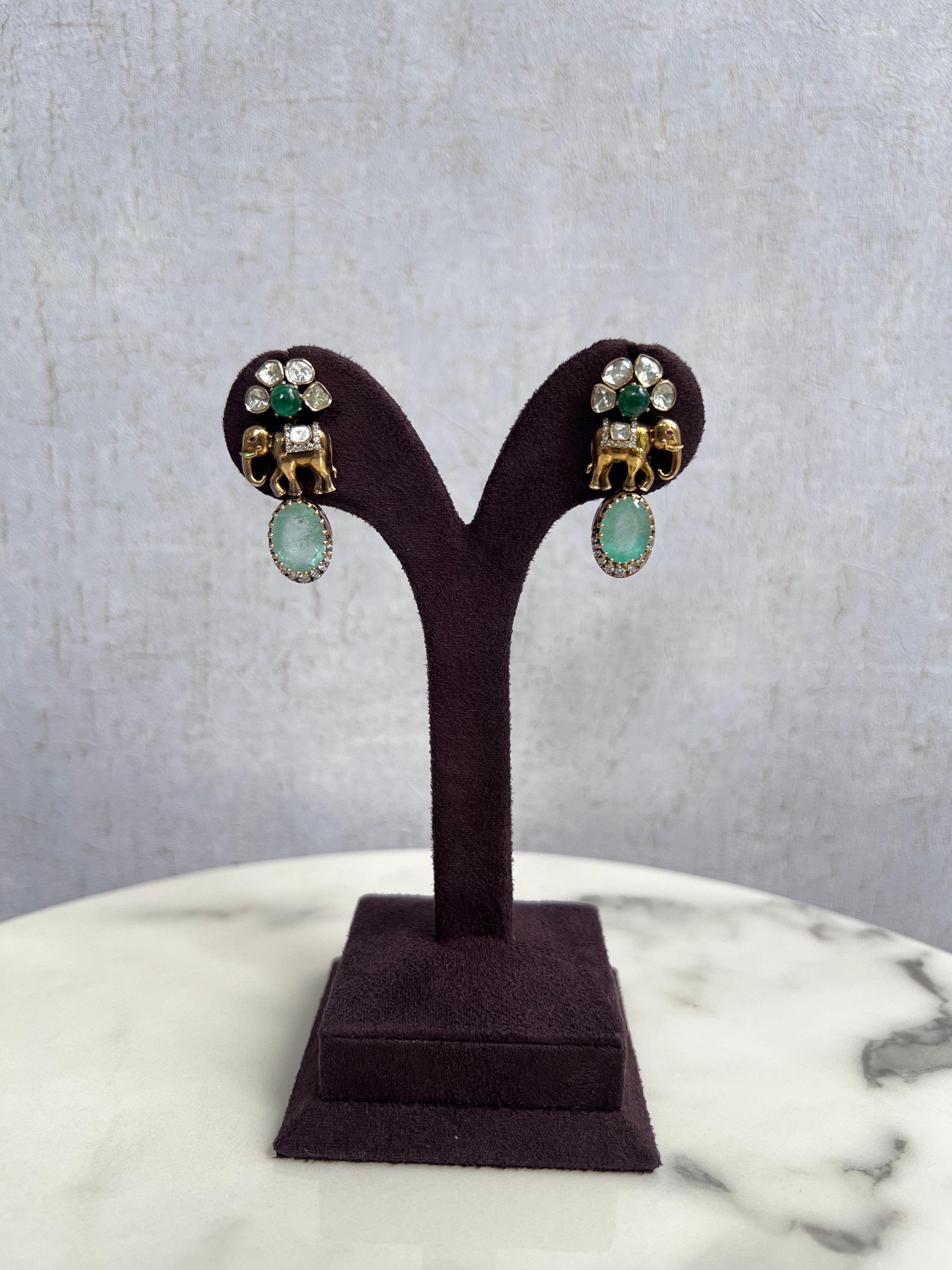 Elephant Motif Victorian Hangings with Russian Emerald Elephant Motif Victorian Hangings with Russian Emerald